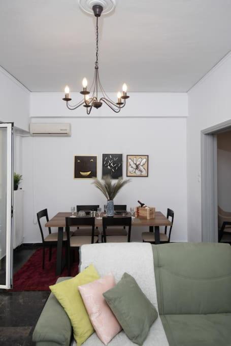 Lovely,Central, Spacious 2-Bedrooms Apartment Le Pirée Extérieur photo