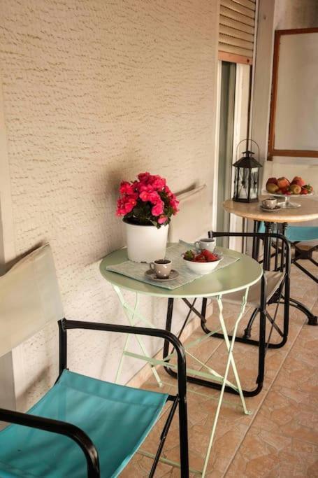 Lovely,Central, Spacious 2-Bedrooms Apartment Le Pirée Extérieur photo
