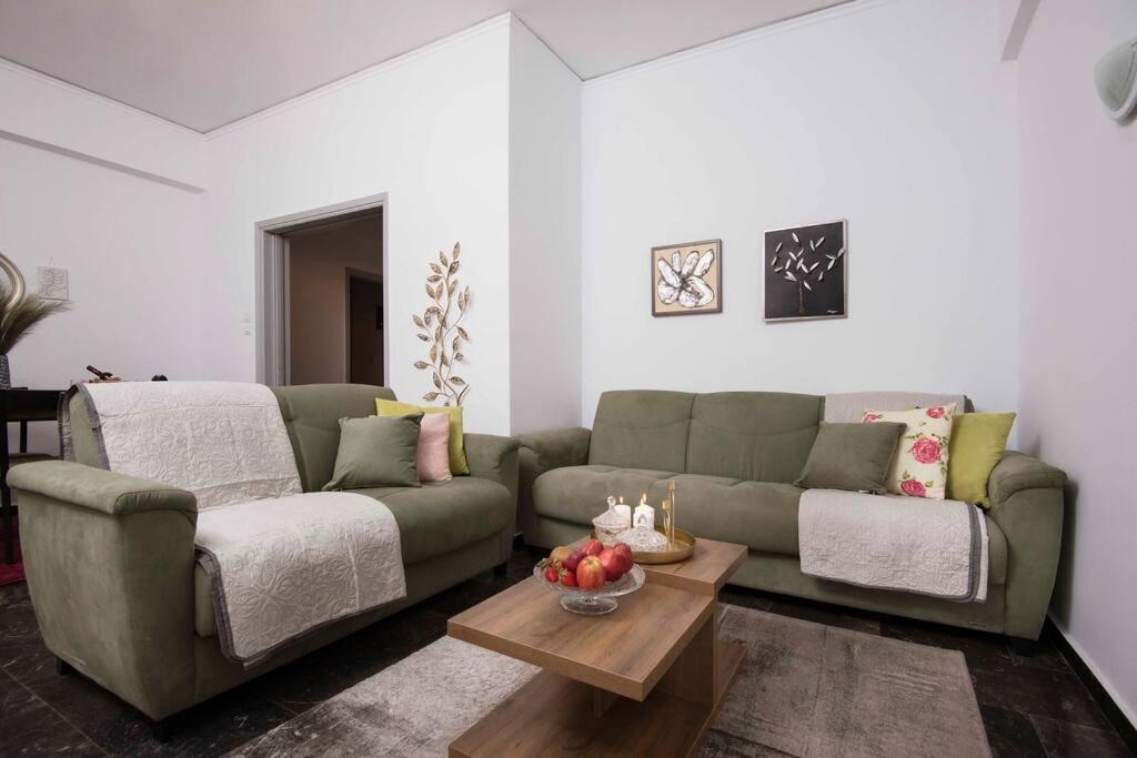 Lovely,Central, Spacious 2-Bedrooms Apartment Le Pirée Extérieur photo