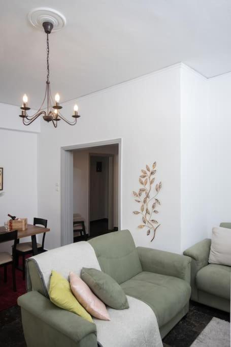 Lovely,Central, Spacious 2-Bedrooms Apartment Le Pirée Extérieur photo